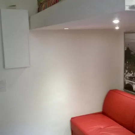 Mon Studio A Belleville Parijs